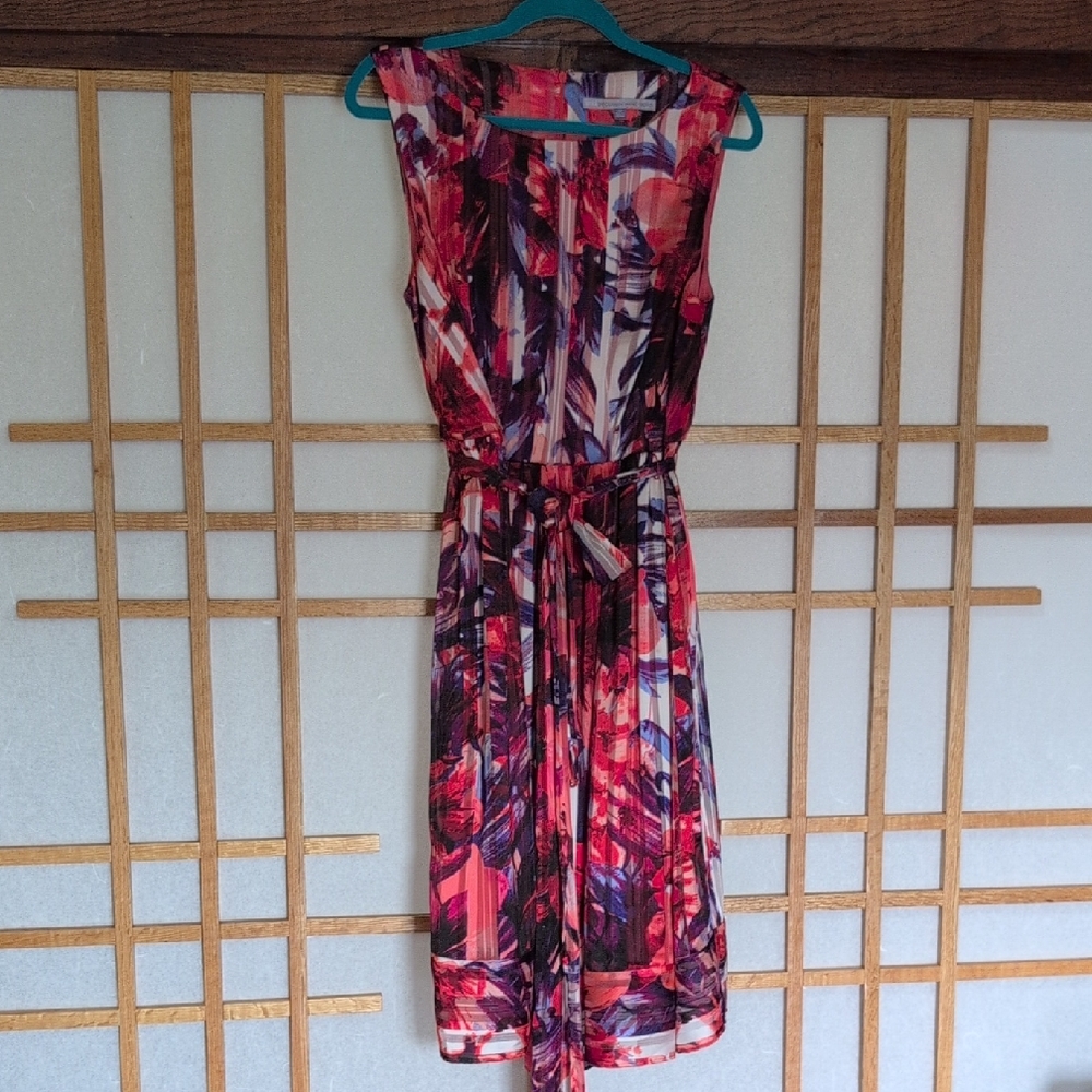 Carmen Marc Valvo Sleeveless Abstract Midi Dress in Pink and Red